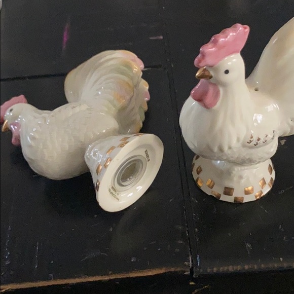 Lennox Rooster salt and pepper shakers! - Picture 2 of 2
